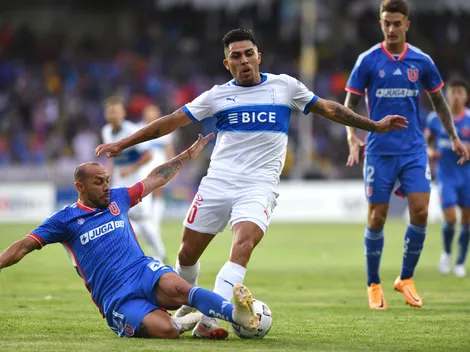 Marcelo Díaz asombra a alcalde hincha de la UC con camiseta de la U