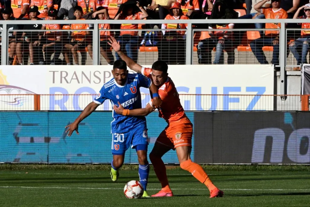 Palacios en el momento que le cometen infracción penal (Photosport)