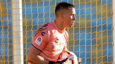 Arquero ruletero vio la tarjeta roja en el primer tiempo.