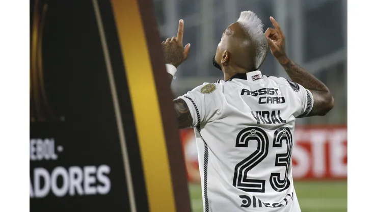 Arturo Vidal ya estaría recuperado en Colo Colo. (Foto: Dragomir Yankovic/Photosport)