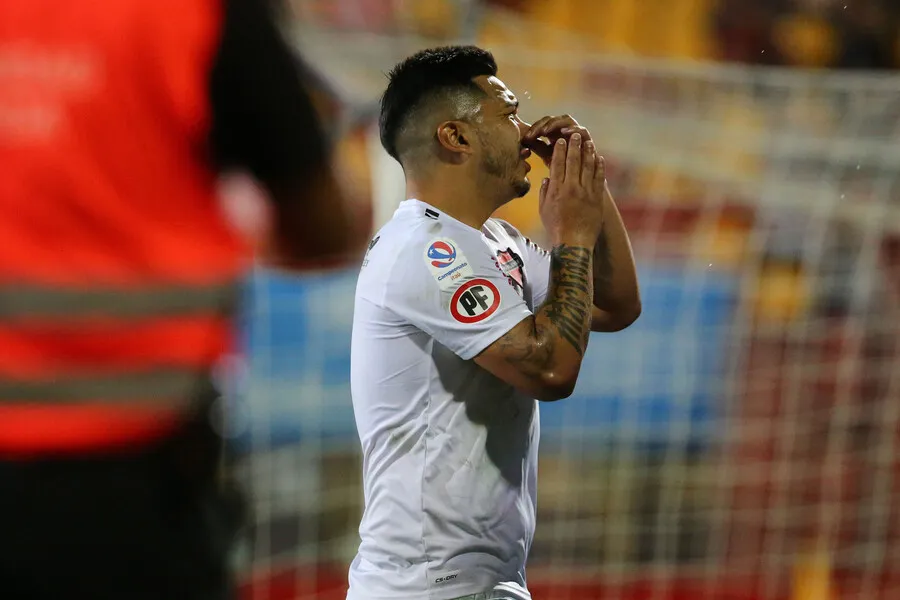 Reyes se fue con polémica de la cancha ante Unión Española. | Foto: Photosport