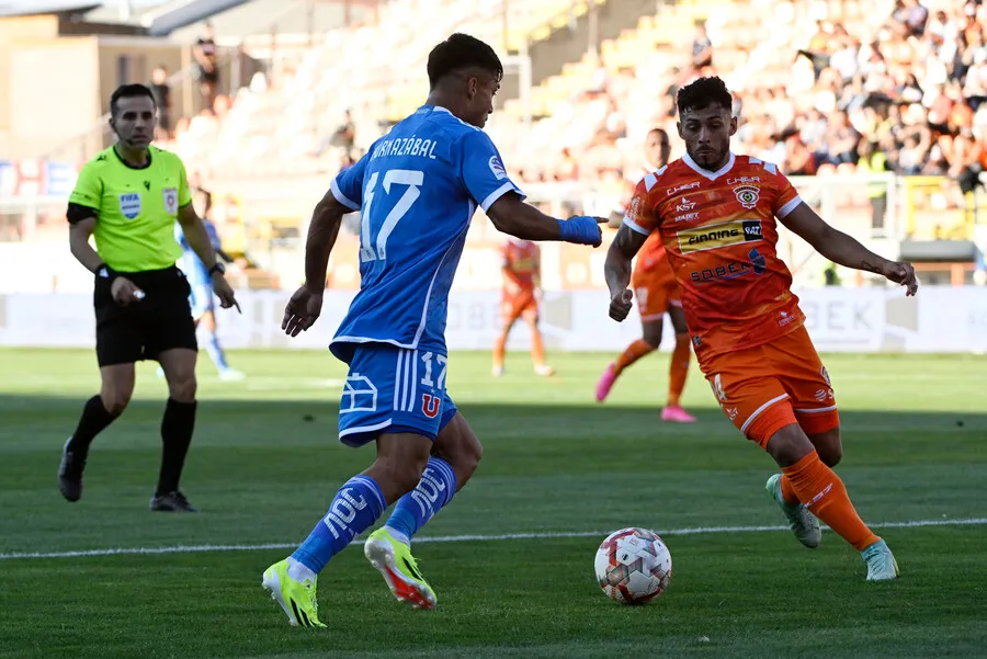 Le piden a Hormazábal mejorar el juego aéreo. | Foto: Photosport