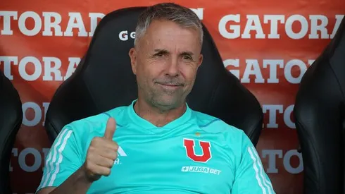 Histórico de la U reconoce el trabajo de Gustavo Álvarez.