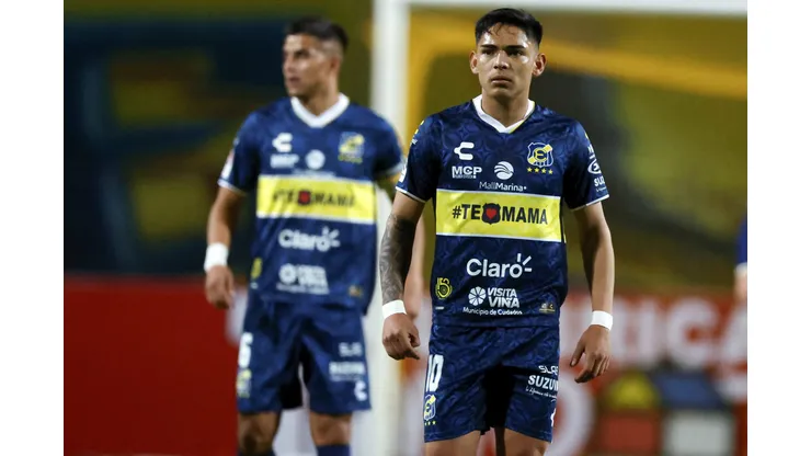Everton enviaría a préstamo a Joan Cruz. (Foto: Andrés Pina/Photosport)