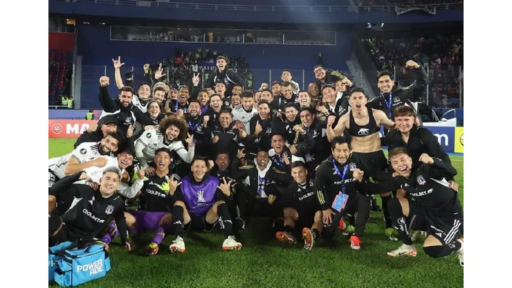 Colo Colo avanzó a octavos de final de Copa Libertadores