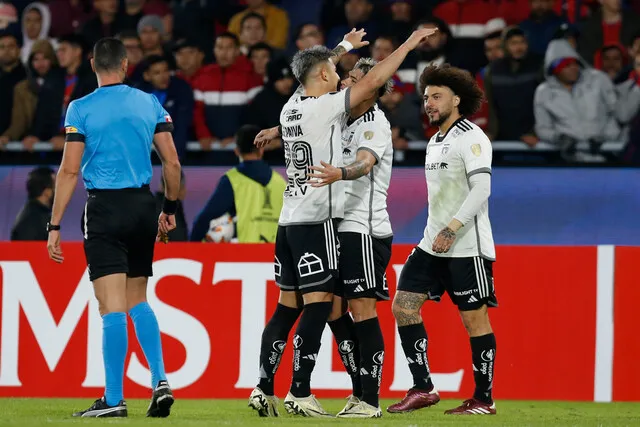 Colo Colo avanzó a los octavos de final en la Libertadores | Foto: Photosport