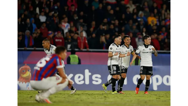 Colo Colo avanzó a octavos de final de Copa Libertadores.