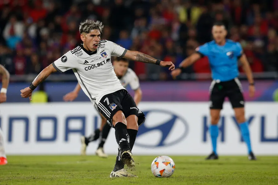 Carlos Palacios fue una de las figuras de Colo Colo. | Foto: Photosport