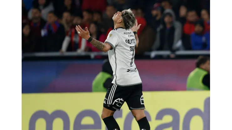 Carlos Palacios le dio a Colo Colo el gol de la clasificación en Copa Libertadores. (Foto: Photosport)
