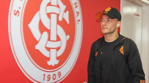 Charles Aránguiz hace noticia en Brasil