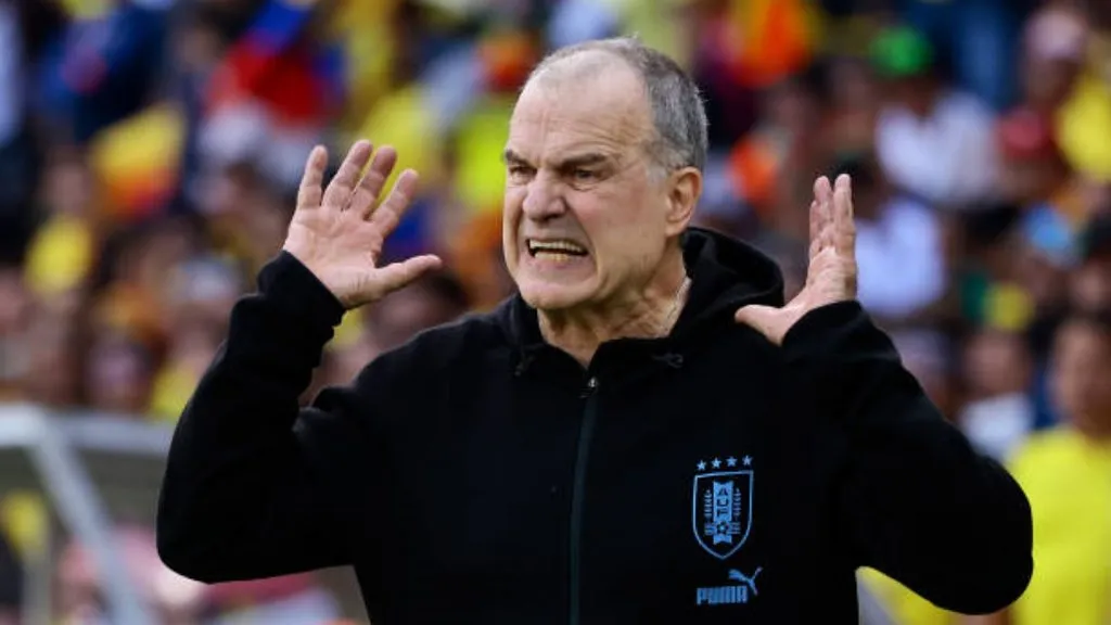 Marcelo Bielsa hoy dirige a la Selección Uruguaya en la Copa América 2024