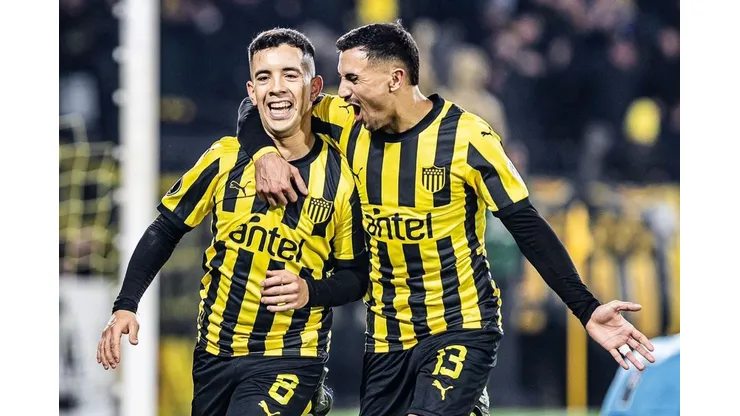 Leonardo Fernández brilla en Copa Libertadores.