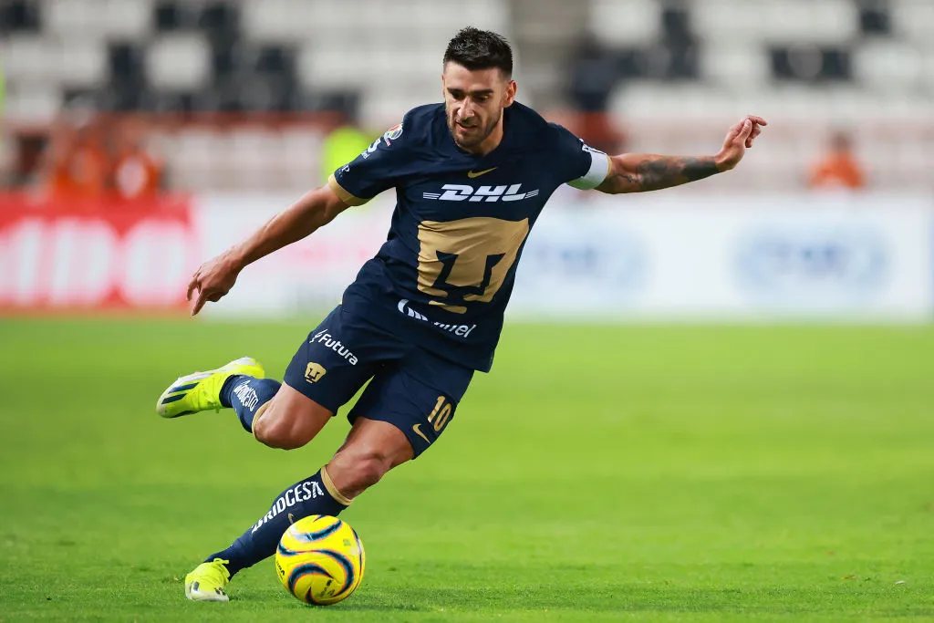 Salvio defendiendo a Pumas. | Foto: Getty Images