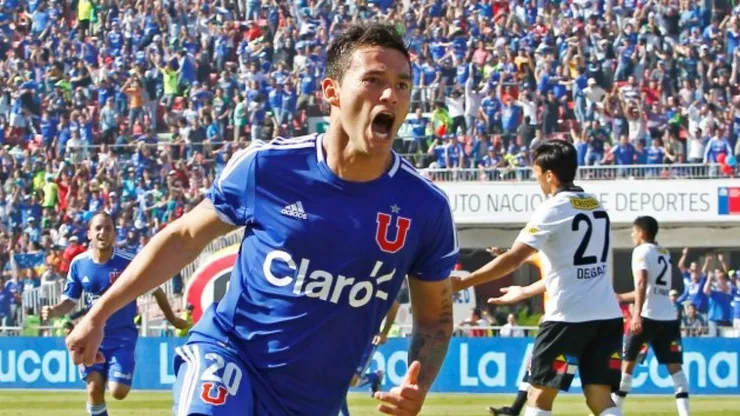 ¡Paren las prensas! La U apuesta por el regreso de Charles Aránguiz