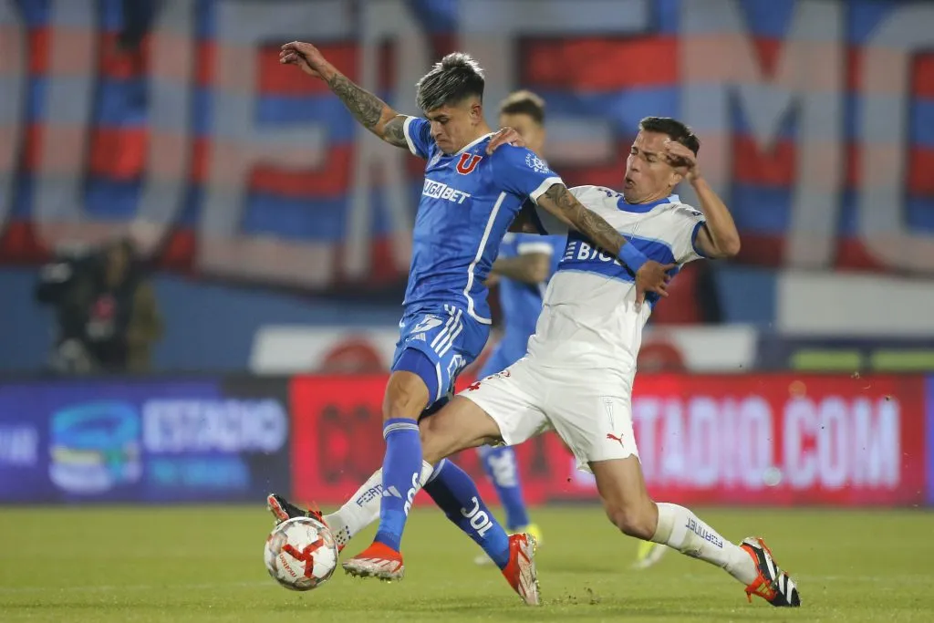 Leonardo Véliz ve condiciones en Maximiliano Guerrero (Foto: Photosport)