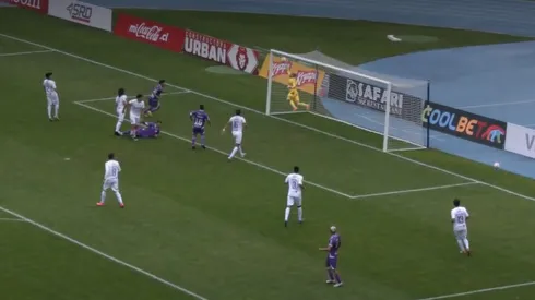 Cristóbal Campos imitó histórica tapada de Claudio Bravo.