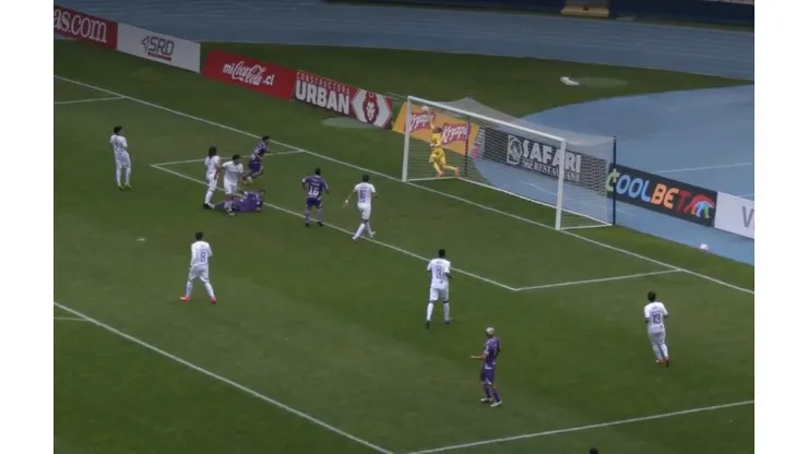 Cristóbal Campos imitó histórica tapada de Claudio Bravo.