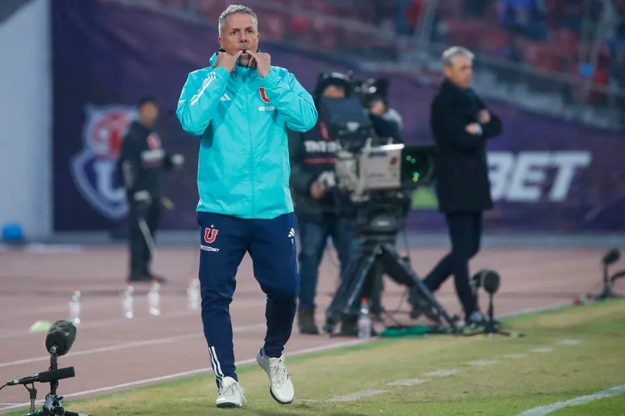Gustavo Álvarez se descargó tras el empate de la U ante Ñublense. | Foto: Photosport