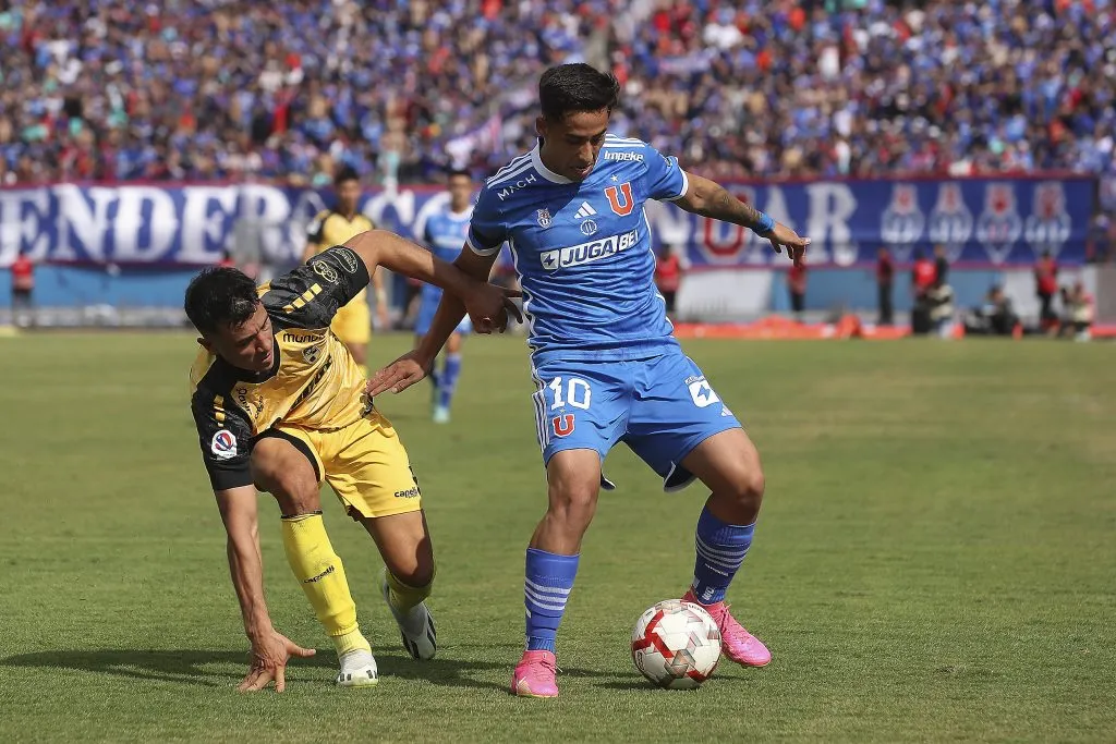 Carlos Ramos cree que Lucas Assadi debe recibir la oportunidad de ser titular en Universidad de Chile. (Foto: Photosport)