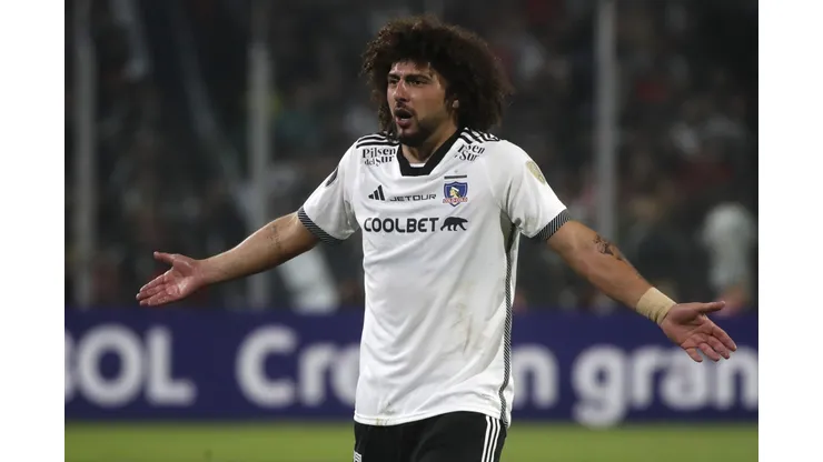 Aseguran que Maximiliano Falcón dejaría Colo Colo en invierno.