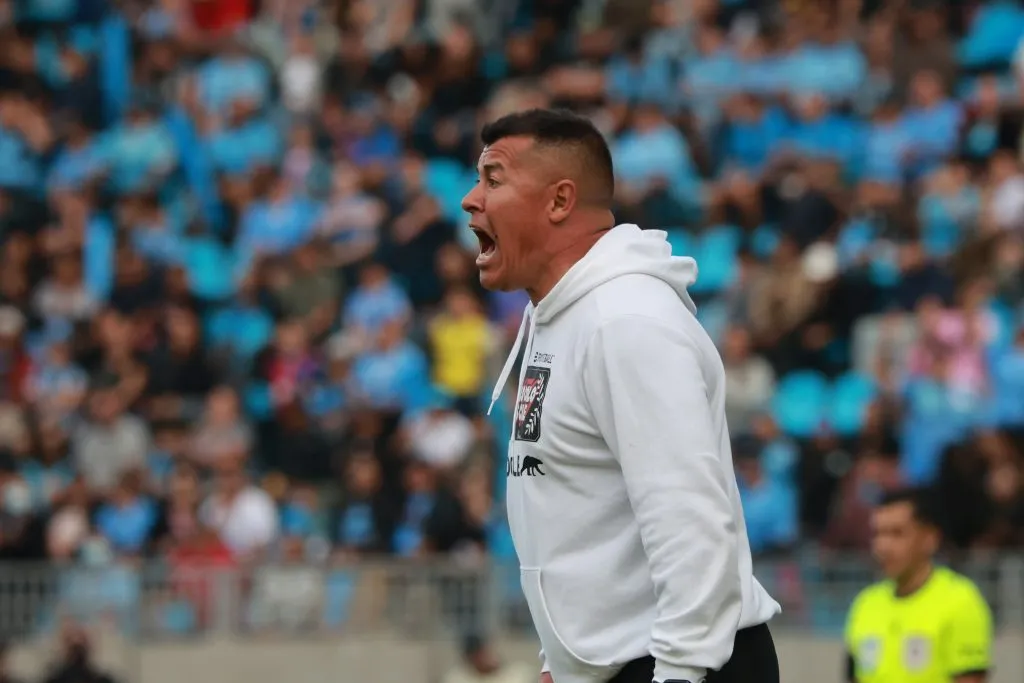 Jorge Almirón suma tres importantes puntos con el Cacique (Foto: Photosport)