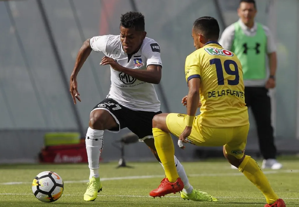 Alexander Bolaños, jugador que pasó por Colo Colo, recibió dura acusación. 
(Foto: Felipe Zanca/Photosport)