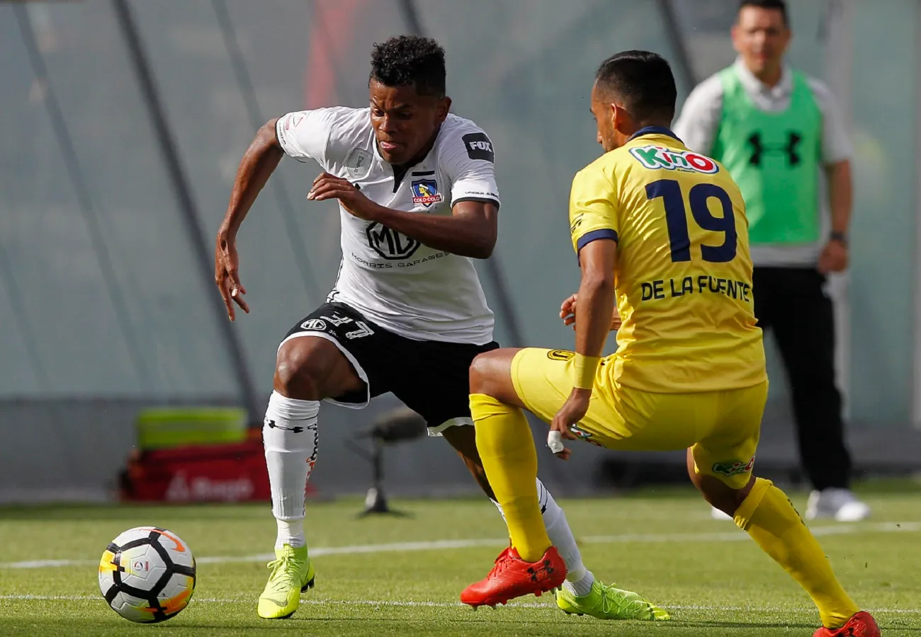 Alexander Bolaños, jugador que pasó por Colo Colo, recibió dura sanción en Ecuador. 
(Foto: Felipe Zanca/Photosport)