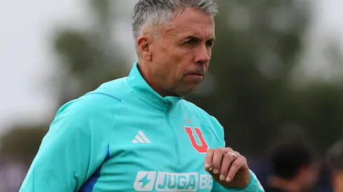 Gustavo Álvarez fue aconsejado sobre los refuerzos que debe sumar Universidad de Chile.