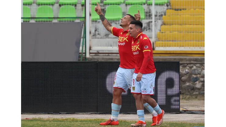 Unión Española le mete presión a los líderes de la tabla de posiciones tras vencer a Palestino Dragomir Yankovic/Photosport