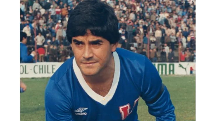 Héctor Hoffens cargó contra el lateral izquierdo de Universidad de Chile.