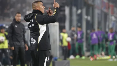 Jorge Almirón mira de reojo a los posibles delanteros que podrían llegar a Colo Colo (Foto: Jonnathan Oyarzun/Photosport)