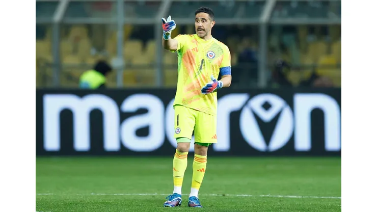 Claudio Bravo asoma como el portero titular de La Roja para la Copa América (Foto: Matteo Ciambelli/Photosport)