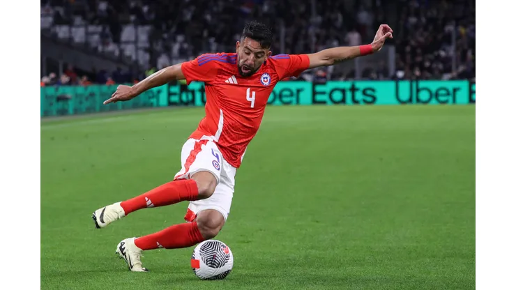 Mauricio Isla suena como posible refuerzo de Colo Colo (Foto: Manu Blondeau/AOP/SIPA/PHOTOSPORT)
