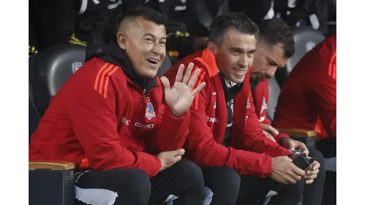 Jorge Almirón prepara el equipo en Colo Colo para el partido contra Deportes Iquique. (Foto: Jonnathan Oyarzún/Photosport)