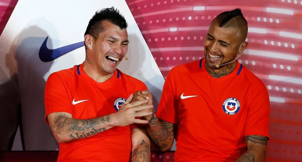 Gary Medel y Arturo Vidal no fueron parte de la nómina de Ricardo Gareca