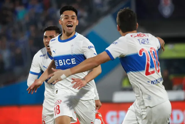 Nunes ve muy complejo que Aravena se quede en el club | Foto: Photosport