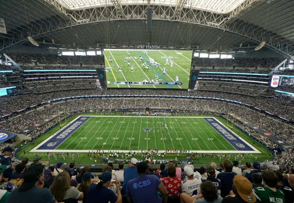 Fue inaugurado en 2009 y es la casa de Dallas Cowboys de la NFL. Ha recibido tres ediciones de la Copa Oro y será sede del Mundial de 2026.