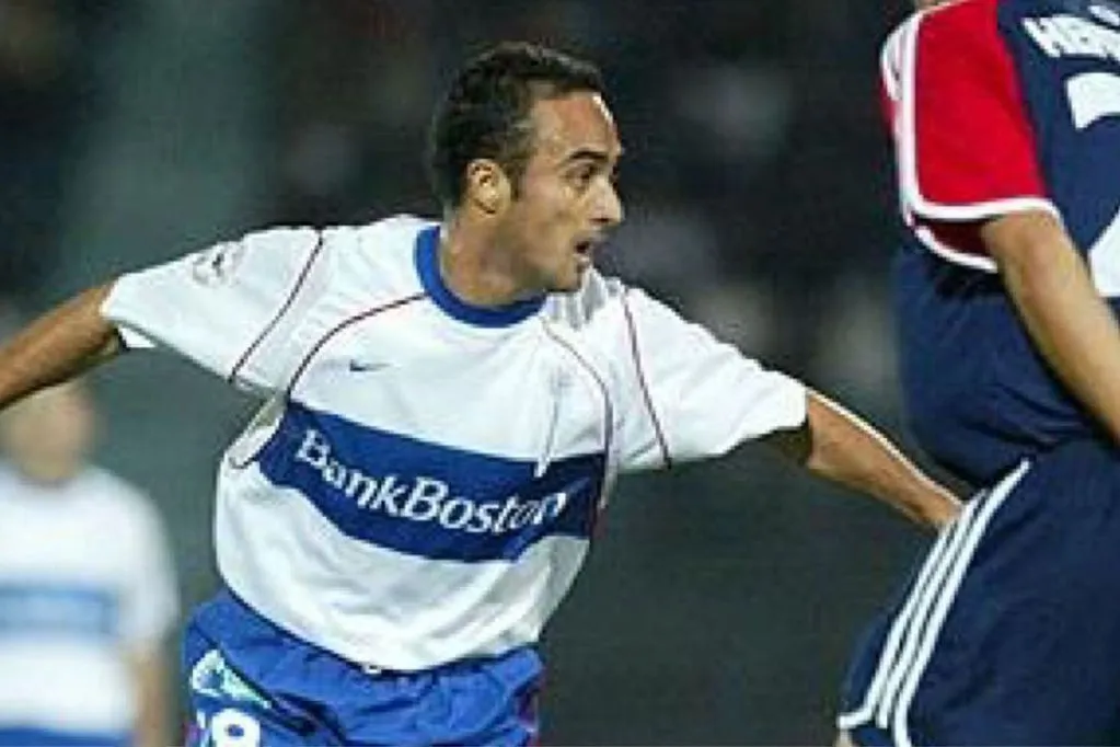 Barrera defendiendo la camiseta de la Universidad Católica | Foto: Archivo