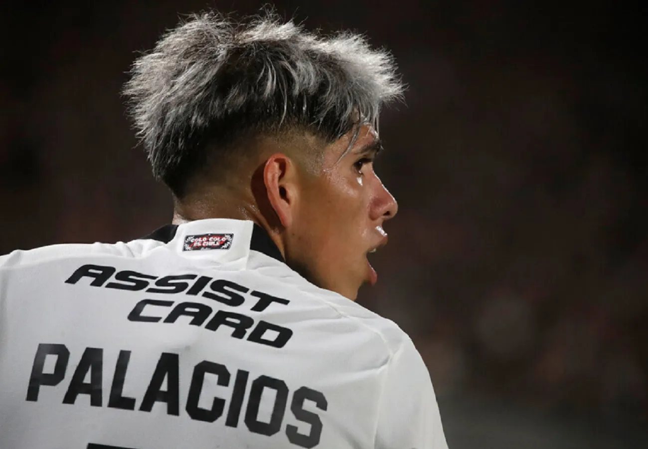 Carlos Palacios está en el ojo de la polémica tras los retos que se llevó por parte de su DT