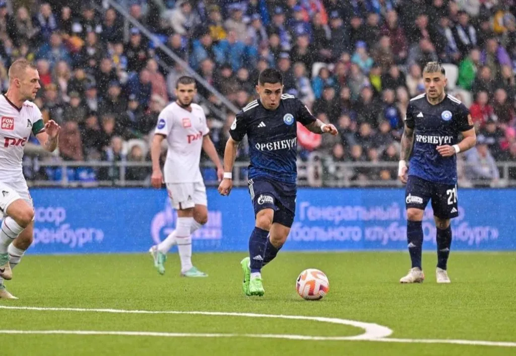 Jordhy Thompson se habría lesionado en el partido del FC Orenburg vs Lokomotiv Moscú por la fecha 28 de la Liga Premier de Rusia. (Foto: Instagram)