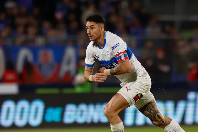 Zampedri anotó un golazo en el Clásico Universitario | Foto: Photosport