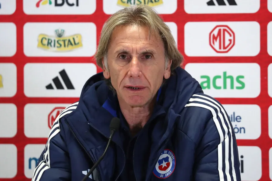 Ricardo Gareca habla fuerte y claro por posibles indisciplinas. | Foto: Photosport