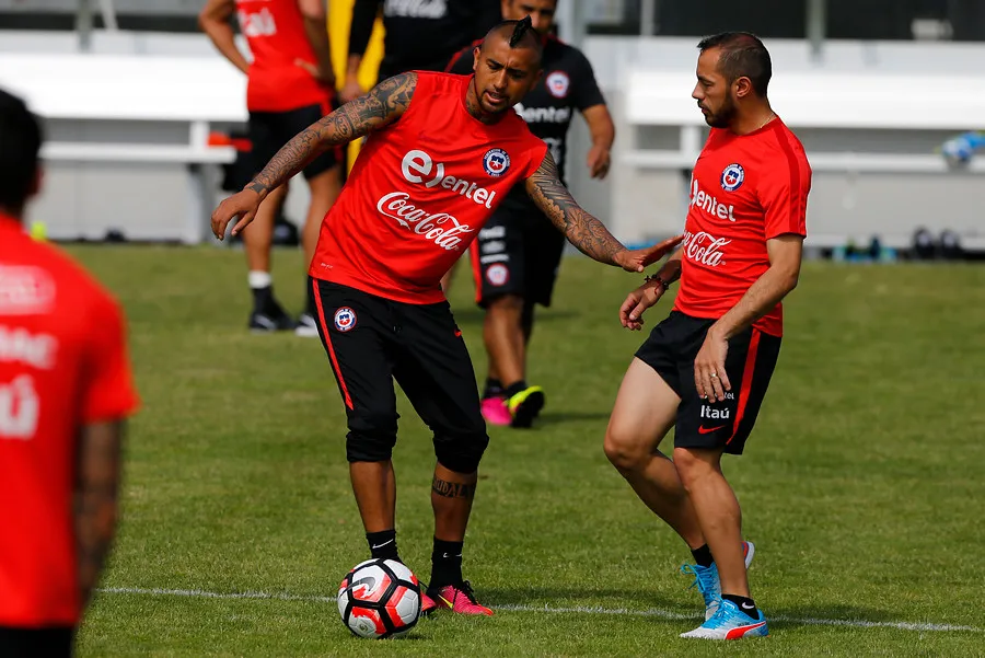 Vidal y Díaz están en la pre nómina de Ricardo Gareca. | Foto: Photosport
