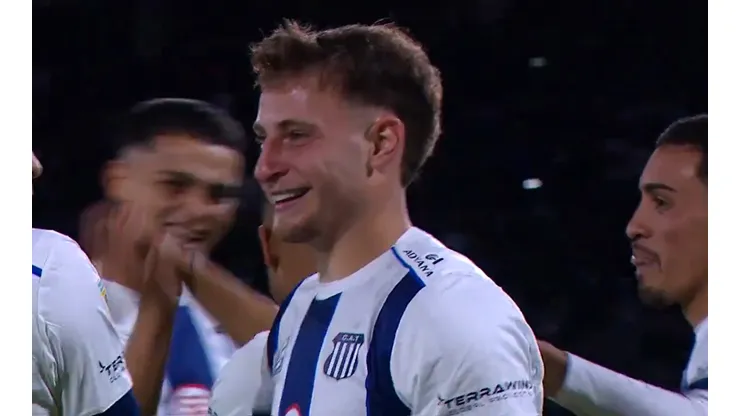 Bruno Barticciotto marca gol en Talleres de Córdoba. (Foto: ESPN)