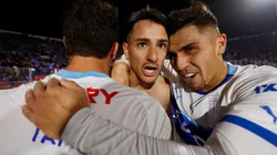 Fernando Zampedri marcó el 2-1 de Universidad Católica ante Universidad de Chile. (Foto: Photosport)