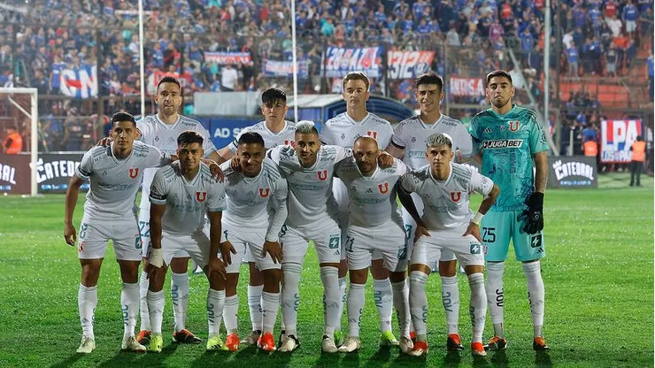 La U tiene once confirmado para visitar a Everton.