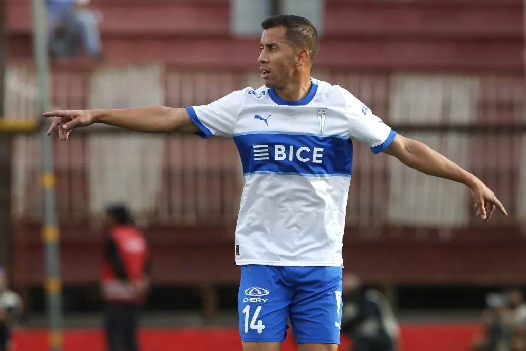 Agustín Farías regresa al once titular para el clásico universitario. (Foto: Photosport)
