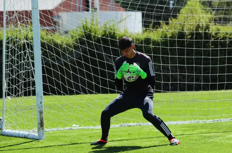 Gabriel Maureira es el nuevo talento del pórtico albo