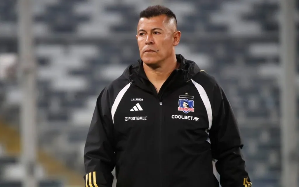 Jorge Almirón lamentó la muerte de hincha albo y envió sus condolencias a la familia.