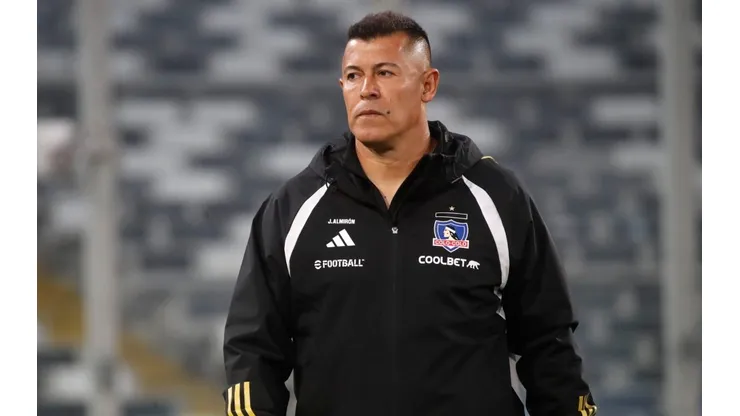 Jorge Almirón lamentó la muerte de hincha albo y envió sus condolencias a la familia.